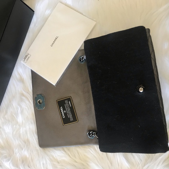 Chanel City Rock Goatskin Metallic flap bag. - Picture 8 of 8